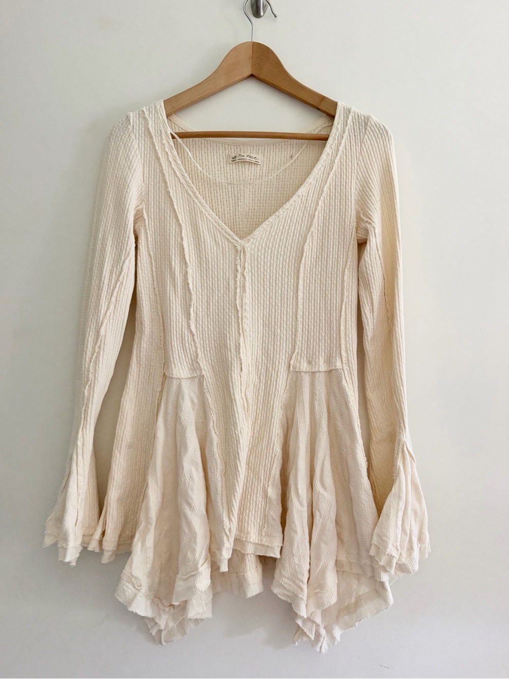 Free People Thermal Boho Cream V-Neck Gauze Knit Tunic Top w Reversed Seams M